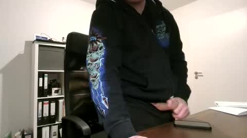 Snapshot of dickeeier96 chatting on February 9, 7:07 pm dickeeier96 online show from February 9, 7:07 pm