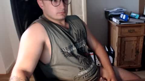 Snapshot of dickeeier96 chatting on July 14, 7:46 am dickeeier96 online show from July 14, 7:46 am