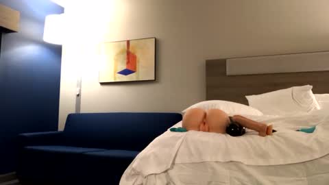 Snapshot of dickpeterson1412 chatting on October 1, 6:08 am DickPeterson online show from October 1, 6:08 am