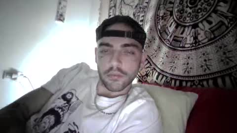Snapshot of didismurf02 chatting on May 6, 12:52 am didismurf02 online show from May 6, 12:52 am