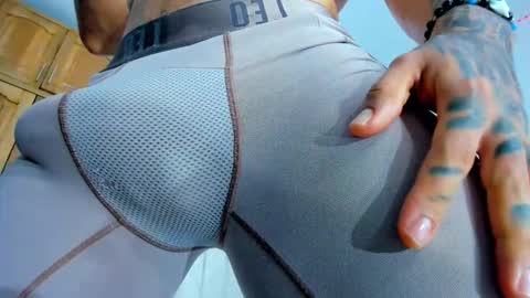 Snapshot of diego__cruz chatting on November 27, 11:01 am Diego online show from November 27, 11:01 am