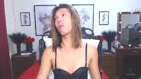 Dennesse online show from December 15, 9:57 am