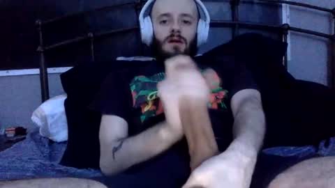 Snapshot of digbicknik chatting on February 17, 11:53 pm digbicknik online show from February 17, 11:53 pm