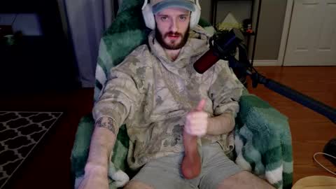 Snapshot of digbicknik chatting on October 30, 1:29 am digbicknik online show from October 30, 1:29 am