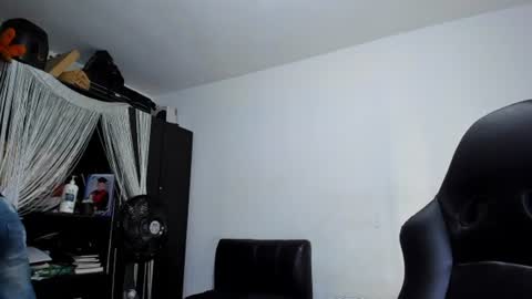 Snapshot of diiego_xxx chatting on July 18, 3:16 pm diiego_xxx online show from July 18, 3:16 pm