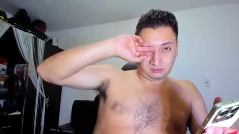 Snapshot of diiego_xxx chatting on July 31, 12:54 am diiego_xxx online show from July 31, 12:54 am
