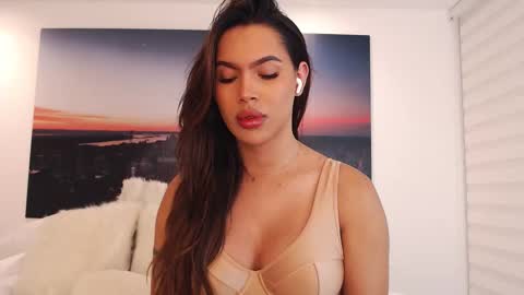 Diiione online show from March 13, 1:23 am