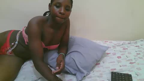 Snapshot of dijahot chatting on December 19, 8:27 pm Dijah online show from December 19, 8:27 pm