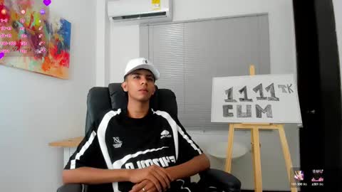 dikey_18 online show from February 1, 5:28 am