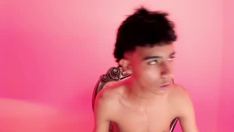 dikey_18 online show from February 8, 11:02 pm