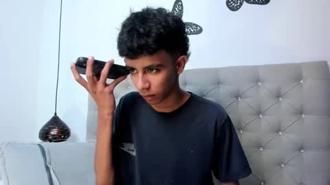 dikey_18 online show from February 11, 2:57 pm