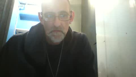 Snapshot of dikk303 chatting on March 20, 5:45 am dikk303 online show from March 20, 5:45 am