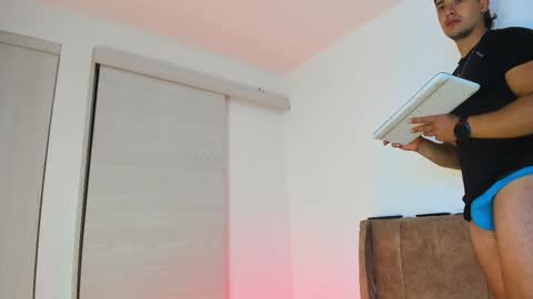 Snapshot of dilan_coy chatting on December 20, 11:01 pm Dilan Coy online show from December 20, 11:01 pm