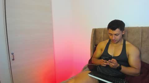 Snapshot of dilan_coy chatting on January 10, 6:53 pm Dilan Coy online show from January 10, 6:53 pm