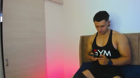 Snapshot of dilan_coy chatting on January 15, 8:56 pm Dilan Coy online show from January 15, 8:56 pm