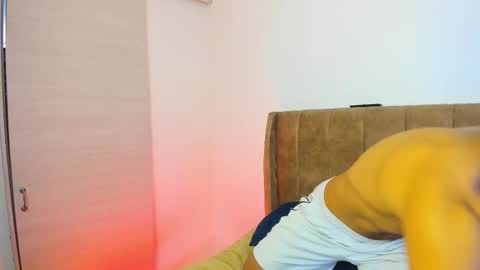 Snapshot of dilan_coy chatting on January 16, 2:10 pm Dilan Coy online show from January 16, 2:10 pm