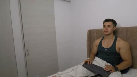 Snapshot of dilan_coy chatting on March 21, 11:08 pm Dilan Coy online show from March 21, 11:08 pm