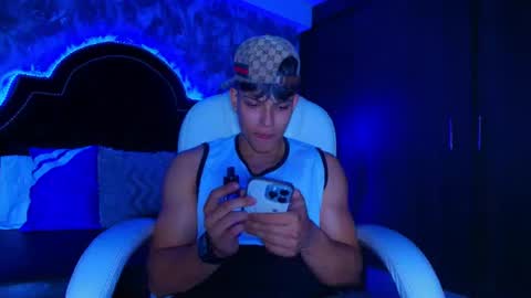 Snapshot of dilanmiller_ chatting on July 16, 5:30 pm dilanmiller_ online show from July 16, 5:30 pm