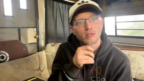 Daddy online show from May 1, 8:24 pm