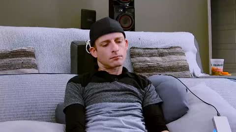 Dilldough405 online show from February 6, 5:51 pm