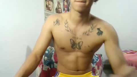 Snapshot of dillom420 chatting on January 22, 5:48 am dillom420 online show from January 22, 5:48 am