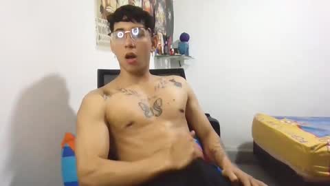 Snapshot of dillom420 chatting on February 14, 5:41 am dillom420 online show from February 14, 5:41 am