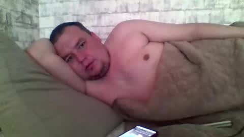 Snapshot of dimasvit5306 chatting on May 6, 5:03 am dimasvit5306 online show from May 6, 5:03 am
