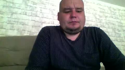 Snapshot of dimasvit5306 chatting on May 11, 9:37 am dimasvit5306 online show from May 11, 9:37 am