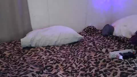 Snapshot of dimepiecexxx chatting on February 4, 7:03 am Sofie online show from February 4, 7:03 am