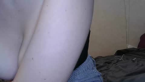 Snapshot of dimepiecexxx chatting on March 1, 5:09 am Sofie online show from March 1, 5:09 am