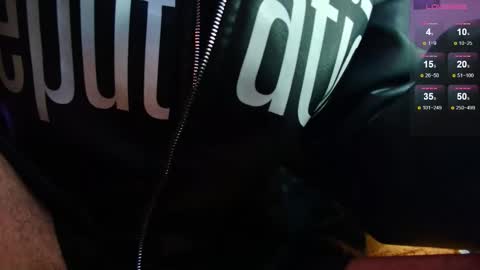 Julian Independent Model online show from March 5, 11:45 pm