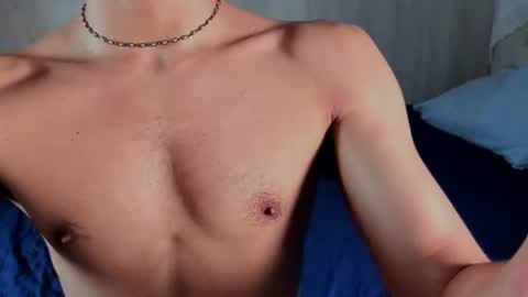 Snapshot of dimitri_targaryen chatting on July 5, 6:09 am Fabian online show from July 5, 6:09 am