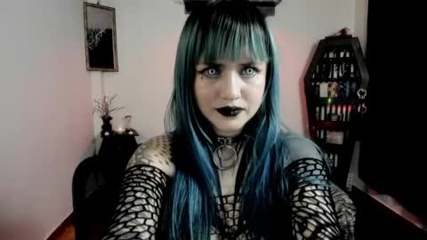 Snapshot of dimmuanddarkness chatting on June 6, 6:40 am dimmuanddarkness online show from June 6, 6:40 am