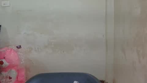 Snapshot of dimple_love chatting on February 3, 5:49 am dimple_love online show from February 3, 5:49 am