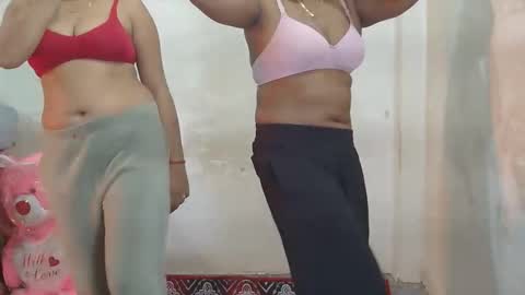 Snapshot of dimple_love chatting on February 4, 5:19 pm dimple_love online show from February 4, 5:19 pm