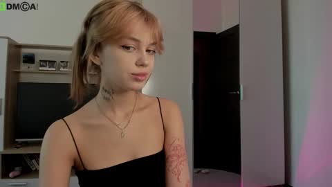 Dina online show from October 1, 9:15 am