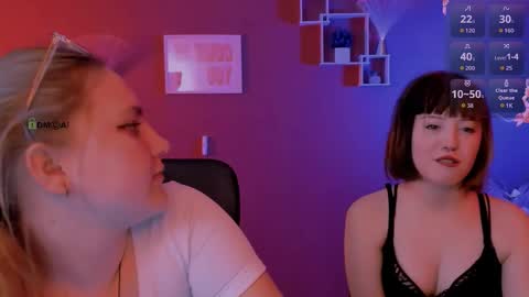 dina_bloom online show from March 8, 9:40 pm