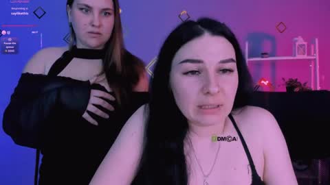 Snapshot of dina_bloom chatting on May 28, 8:06 pm dina_bloom online show from May 28, 8:06 pm