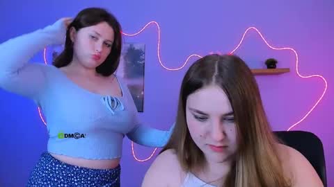 Snapshot of dina_bloom chatting on May 30, 7:55 pm dina_bloom online show from May 30, 7:55 pm