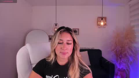   online show from October 8, 12:03 pm