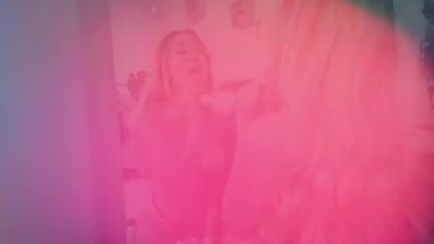 Snapshot of dina_ride chatting on June 15, 12:29 pm online show from June 15, 12:29 pm
