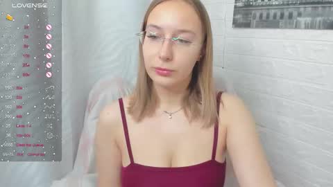 Snapshot of dina_sunshine chatting on February 13, 2:02 pm Dina online show from February 13, 2:02 pm