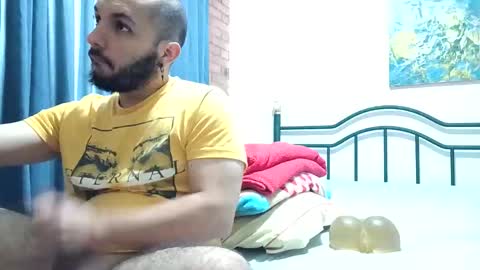 Snapshot of dinchtcams chatting on June 6, 6:23 pm Dincht online show from June 6, 6:23 pm