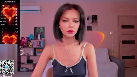 Snapshot of dindin_ chatting on February 2, 5:39 am Jessie online show from February 2, 5:39 am