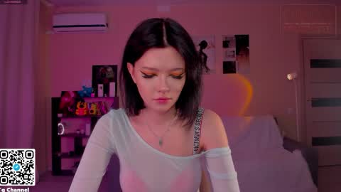 Snapshot of dindin_ chatting on March 1, 12:29 pm Jessie online show from March 1, 12:29 pm