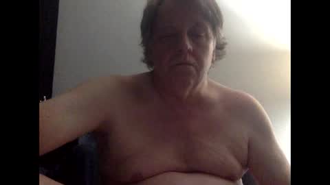 Snapshot of dingdong2324107724 chatting on November 7, 5:51 am DingDong online show from November 7, 5:51 am