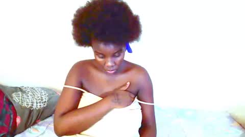 Snapshot of dinnydakrazx chatting on January 28, 12:00 pm dinnydakrazx online show from January 28, 12:00 pm