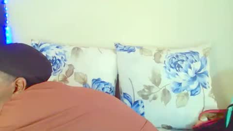 Snapshot of dinnydakrazx chatting on September 10, 7:08 am dinnydakrazx online show from September 10, 7:08 am