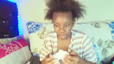 Snapshot of dinnydakrazx chatting on September 12, 7:19 am dinnydakrazx online show from September 12, 7:19 am