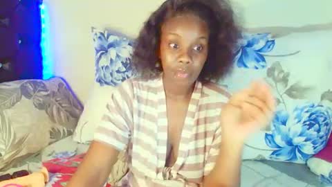 Snapshot of dinnydakrazx chatting on September 18, 7:16 pm dinnydakrazx online show from September 18, 7:16 pm